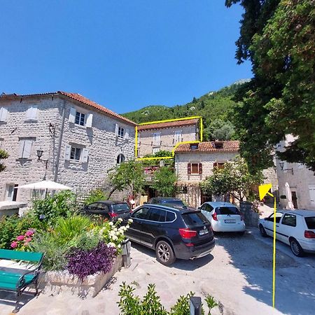 Bluemarine Rooms & Apartments Perast Eksteriør bilde