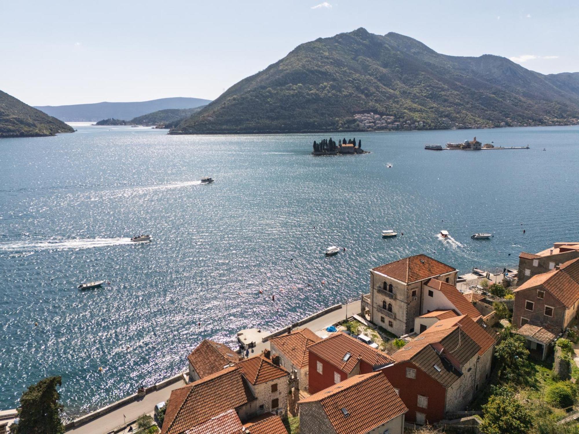 Bluemarine Rooms & Apartments Perast Eksteriør bilde